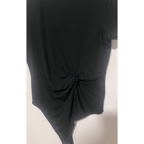 Express Thong Bodysuit Women’s Medium Black Twist Front Short Sleeve Top - Picture 2 of 4